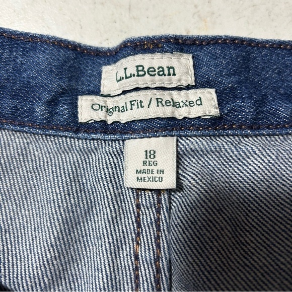 Ll Bean Women’s Relaxed Fit Denim Jeans Size 18 Blue - Picture 2 of 4